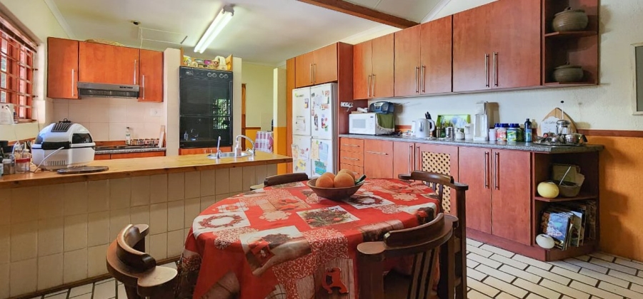 4 Bedroom Property for Sale in Hartbeesfontein North West